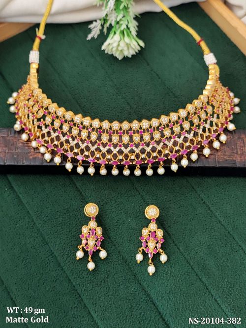Kemp Jewellery Set in Matte Finish for Women in Ruby, photo 3 of 3