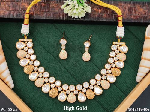 Festive Kundan Necklace Set for Women in Mint Green Pink, photo 3 of 3
