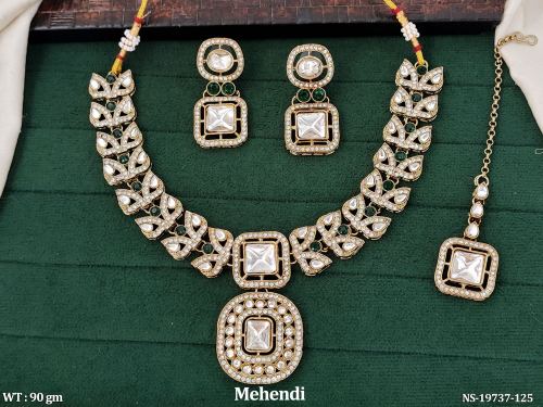 Wedding Wear Kundan Necklace Set in Mehendi Finish for Women