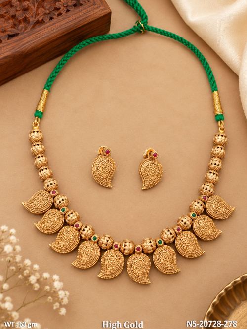 Short Necklace Set with Earrings with Stone Work, photo 3 of 4