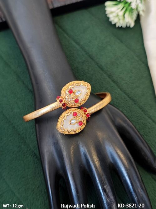Traditional Kada in Rajwadi Finish for Women in White, photo 2 of 5