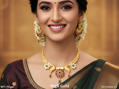 Stone-Studded Necklace Set with Earrings with Floral Design