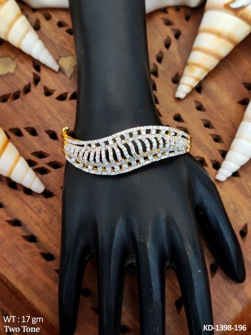 Beautiful Designer Two Tone Polish Kada 