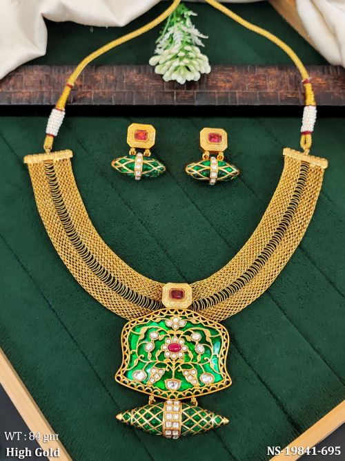 Meenakari Stone-Studded Necklace Set in Green Ruby, photo 2 of 4