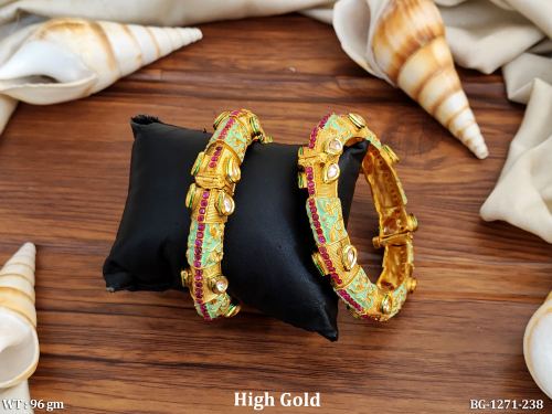 Graceful Antique Stone-Studded Bangle Set