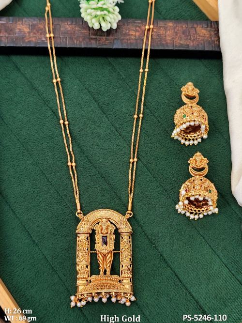 Antique Stone-Studded Pendant Set in Ruby, photo 2 of 4