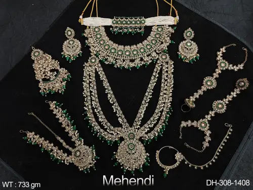 Antique Jewelry Mehendi Polish Indian Bridal Wear Full Stones Cluster Pearls Beautiful Heavy Antique Dulhan Set 
