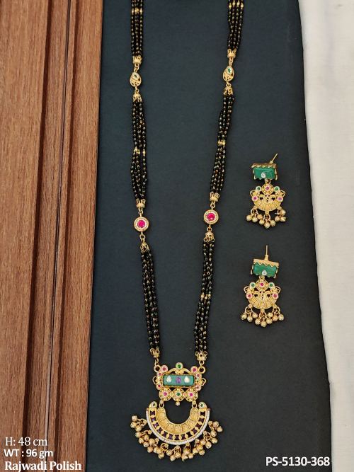 Stone-Studded Pendant Set with Earrings in Rajwadi Finish, photo 2 of 3