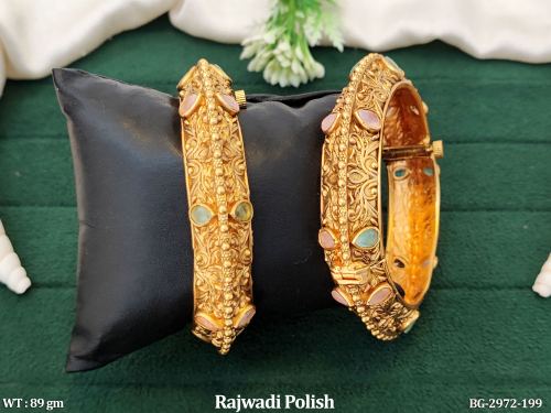 Rajwadi Finish Stone-Studded Bangle Set, photo 2 of 3