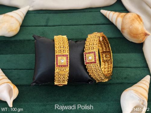 Floral Bangles in Rajwadi Finish Set of 2