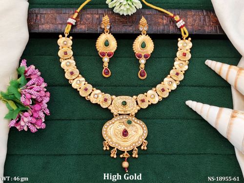 Antique Stone-Studded Jewellery Set
