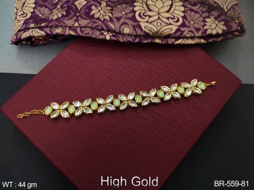 Classic Party Wear Kundan Bracelet for Women in Parrot Green, photo 4 of 8
