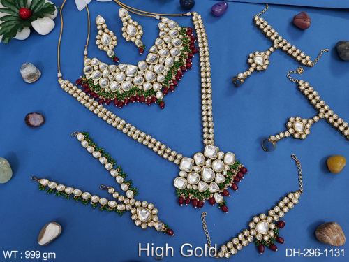 Clustered Pearl Kundan Stones High gold Polish Wedding Wear Beautiful Heavy Kundan Dulhan Set