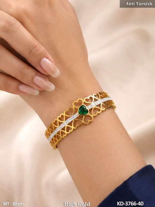 Emerald Heart Diamond Kada