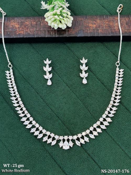 Jewellery Set in White Finish for Women, photo 2 of 3