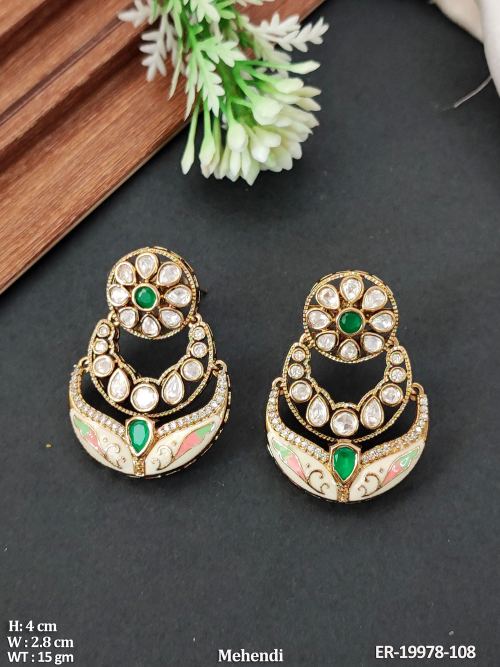 Pearl Kundan Earrings for Women in Green, photo 3 of 5