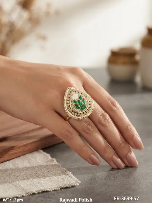Rajwadi Polish Fancy Floral Stone Finger Ring