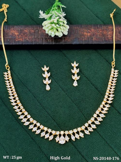 Leaf AD Necklace Set for Women, photo 2 of 3
