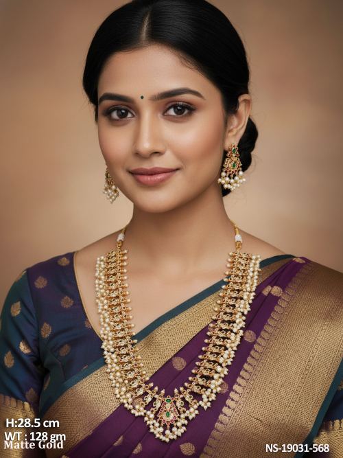 Traditional Necklace Set with Pearls