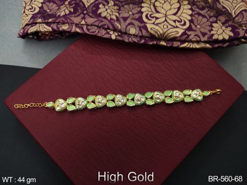 Classic Kundan Bracelet in Parrot Green, photo 9 of 13