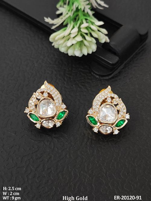 Kundan Stud Earrings with Crystals in Green, photo 2 of 6