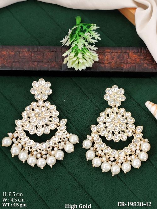Kundan Chandbali Earrings with Pearls, photo 2 of 4