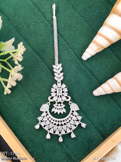 Traditional Long Maang Tikka Stylish Disgner