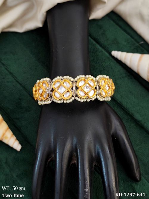 Kundan Stone-Studded Kada in Two-Tone Finish