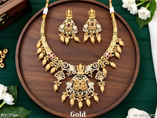 South Indian Necklace Set with Pearls