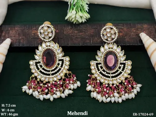 Earrings with Pearls in Mehendi Finish
