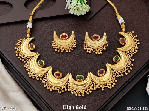 Short Antique Necklace Set with Stone Work
