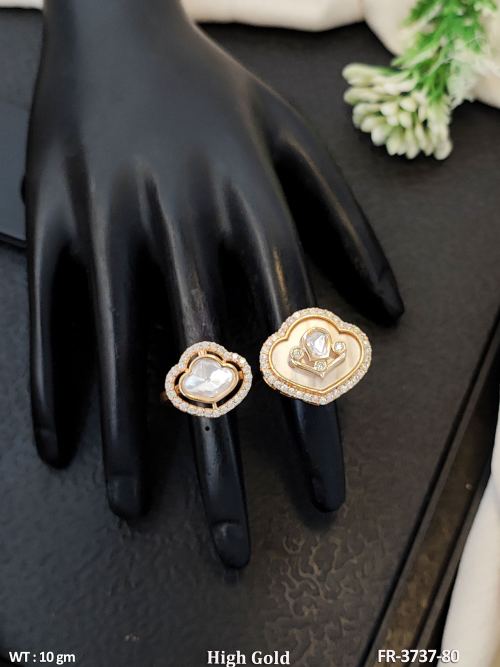 Stone-Studded Heart Finger Ring in White, photo 2 of 6