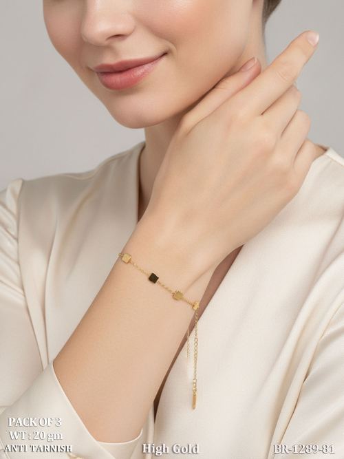 Anti Tarnish Gold Plated Clover Charm Bracelet for Women