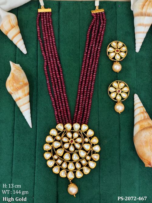 Round Shape Triangular Stone Designer Pendant