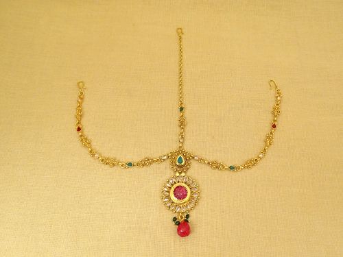 Maang Tikka with Floral Design