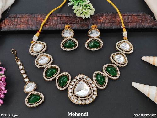 Short Necklace Set in Mehendi Finish for Women
