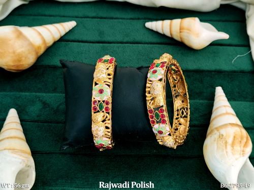 Antique Bangles in Rajwadi Finish for Women Set of 2