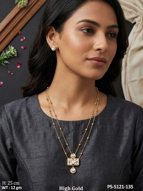 High Gold Kundan Pendant Set with Chain and Stud Earrings