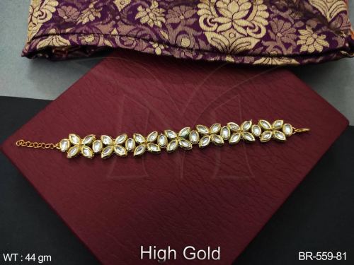 Classic Party Wear Kundan Bracelet for Women in White, photo 2 of 8