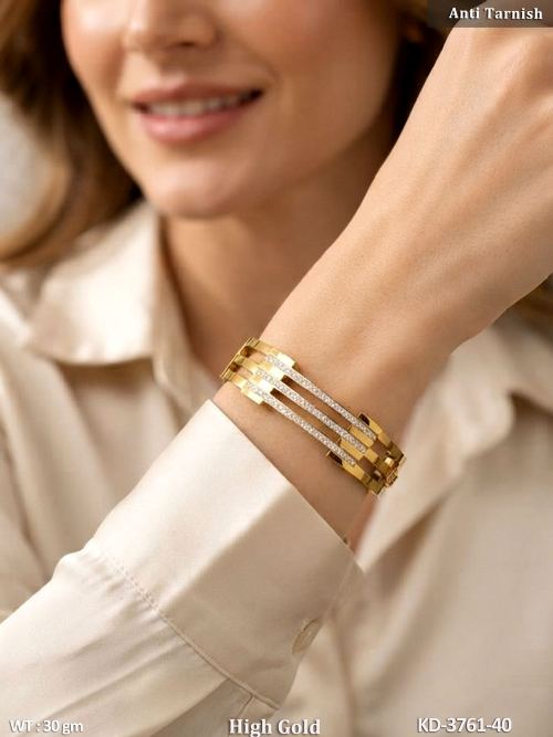 Modern Gold Openwork Kada Design