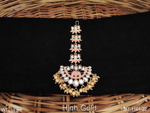 Tassel Maang Tikka with Pearls in Peach, photo 2 of 3