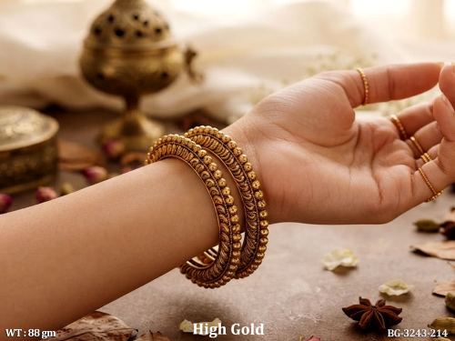 Royal Antique Leaf Pattern Designer Bangles