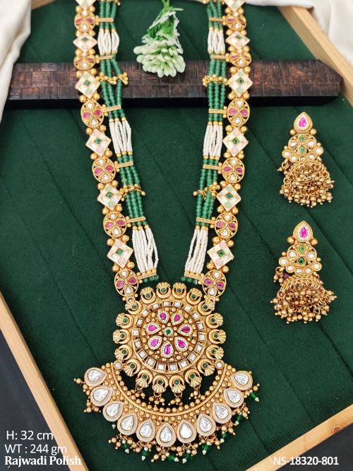 Kundan Necklace Set in Rajwadi Finish for Women, photo 2 of 3