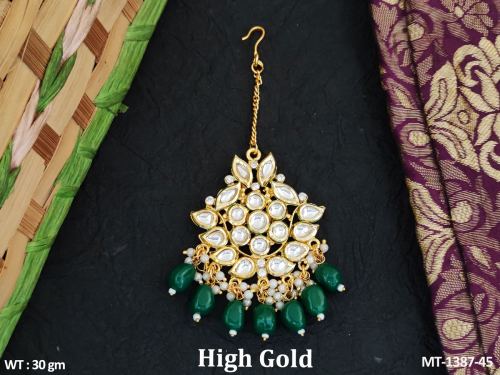 Classic Party Wear Kundan Tikka with Pearls in Green, photo 4 of 7