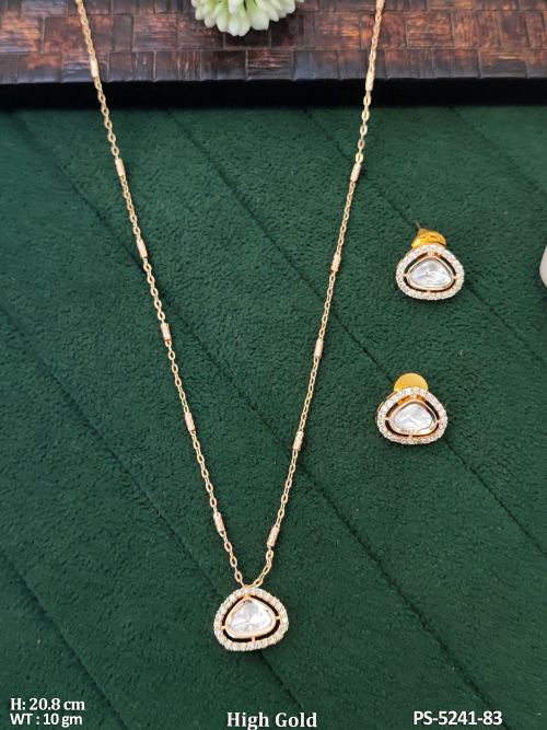 Classic White Kundan Pendant Set with Earrings with Stone Work, photo 2 of 2
