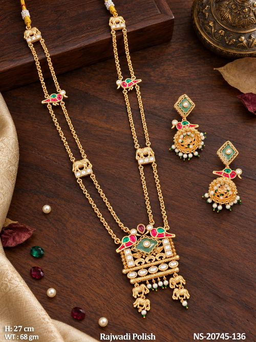 Traditional Necklace Set with Earrings with Stone Work in Green, photo 3 of 3
