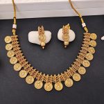 Temple Jewelry Style with Lakshmi Motif – Ethnic Indian Design for Festivals, Weddings & Special Occasions – Lightweight and Comfortable to Wear