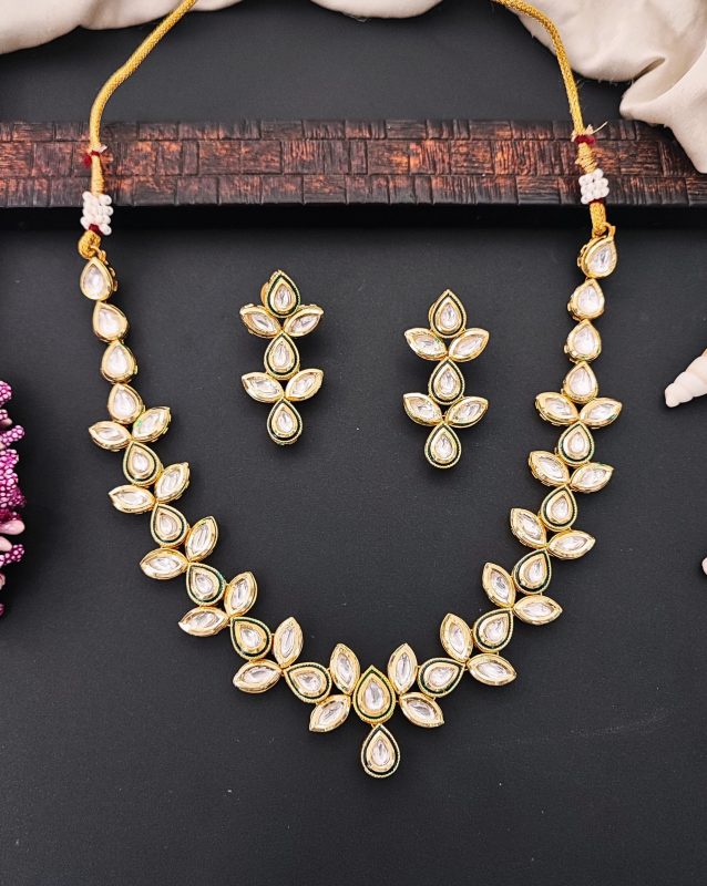 Elegant Floral Polki Kundan Necklace Set with Earrings